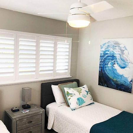 Modern Apartment - 2 Of 4 Punta Gorda Exterior photo