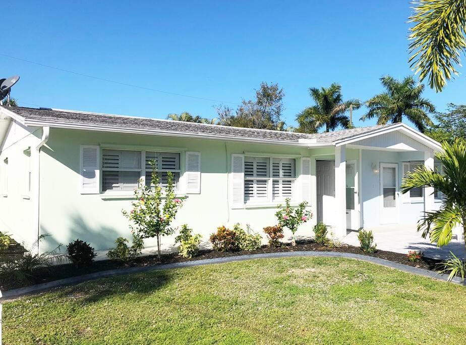 Modern Apartment - 2 Of 4 Punta Gorda Exterior photo